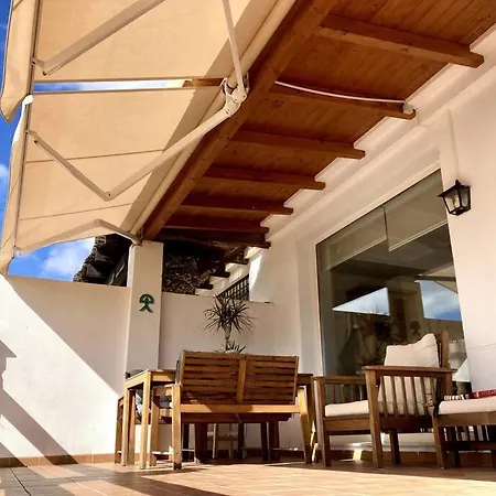 Townhouse, Private Pool Garden And Sea Views *